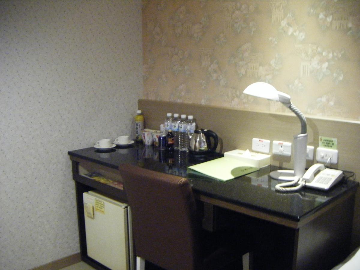 高雄 花乡旅馆连锁-巨蛋店汽车旅馆 外观 照片